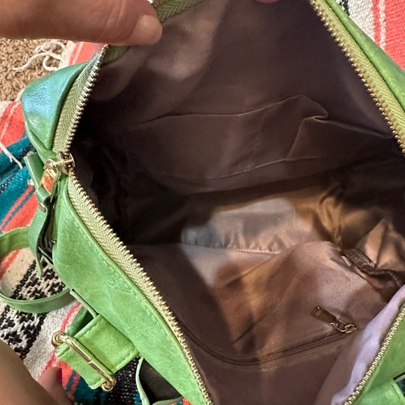 Green faux leather backpack bag with guitar strap shoulder strap, large bag - Picture 4 of 4